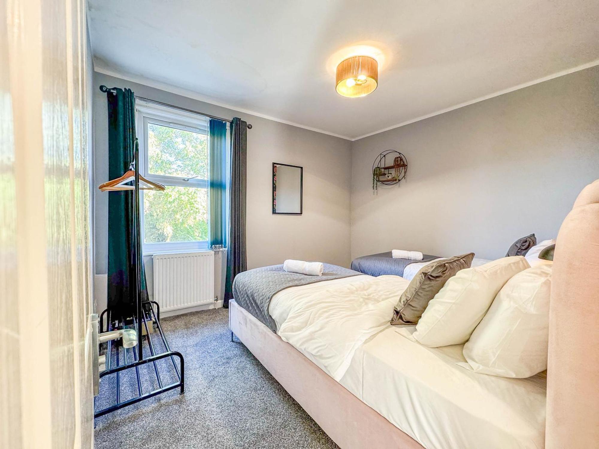Modern House In Central Oxford Parking-Limited Экстерьер фото