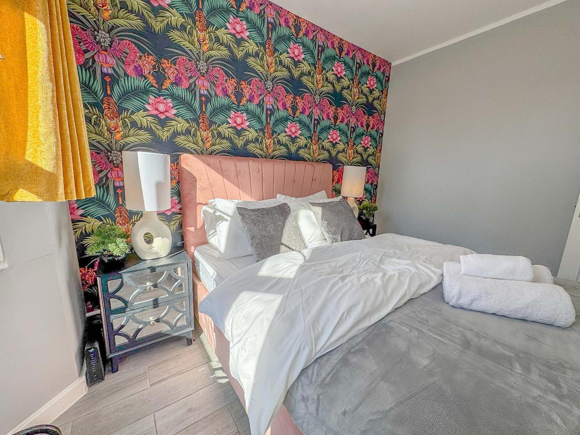 Modern House In Central Oxford Parking-Limited Экстерьер фото