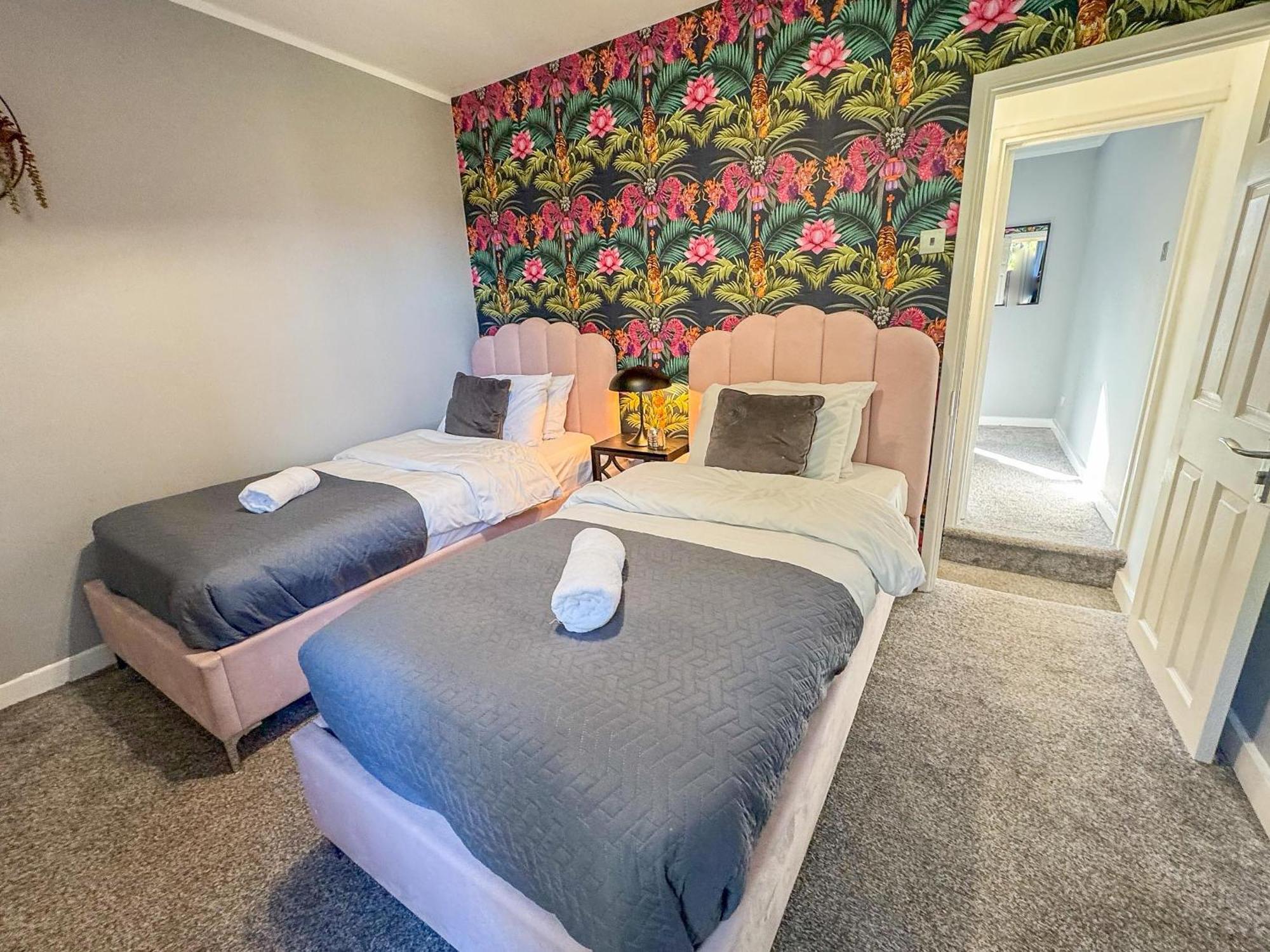 Modern House In Central Oxford Parking-Limited Экстерьер фото